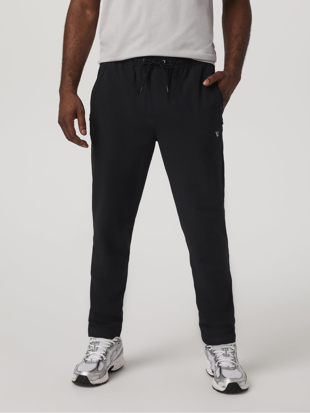 Men's Vuori Train Tech HD Pant Classic Fit Black Size Medium